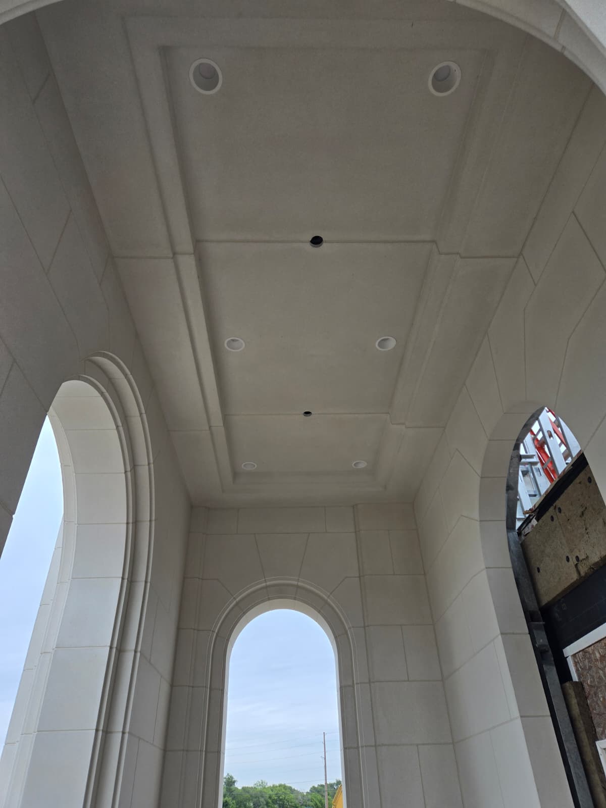 Elementos arquitectónicos de GFRC en fachada del Templo de Wichita